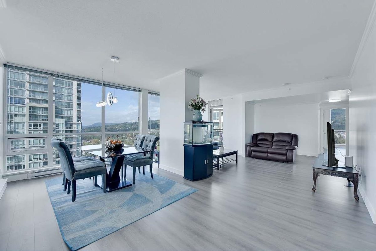 Family Room Photo of 3207 2975 Atlantic Avenue, Coquitlam, BC