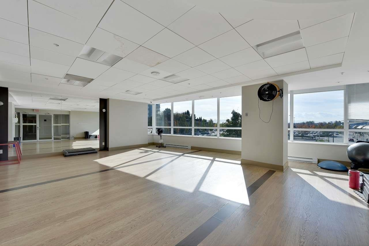 Front Yard Photo of 3207 2975 Atlantic Avenue, Coquitlam, BC