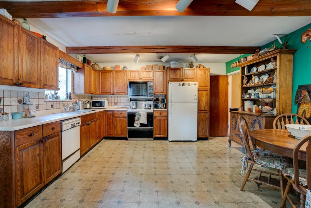 Pantry Photo of 1827 Harbour Street, Port Coquitlam, BC