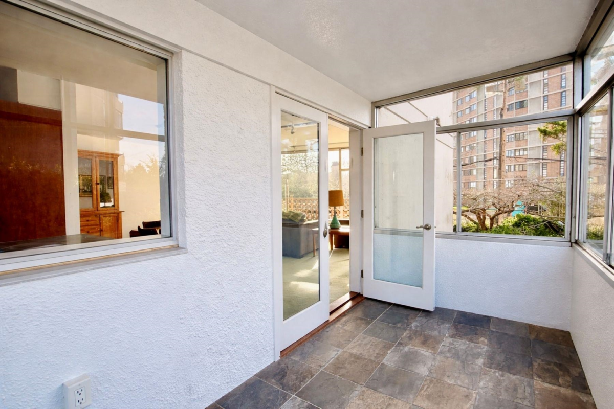 Basement Recreation Room Photo of 105 2135 Argyle Avenue, West Vancouver, BC