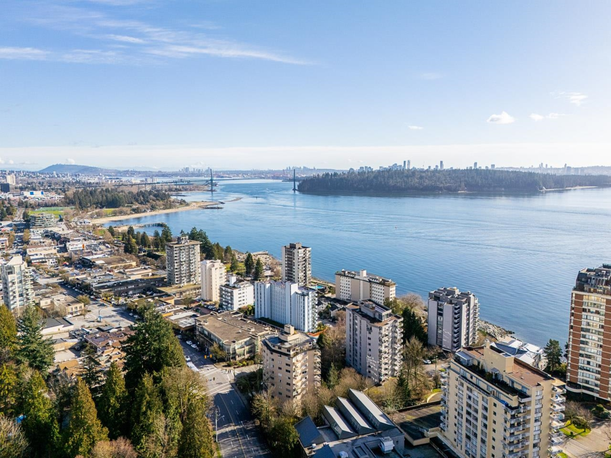Neighborhood Park Photo Near 105 2135 Argyle Avenue, West Vancouver, BC