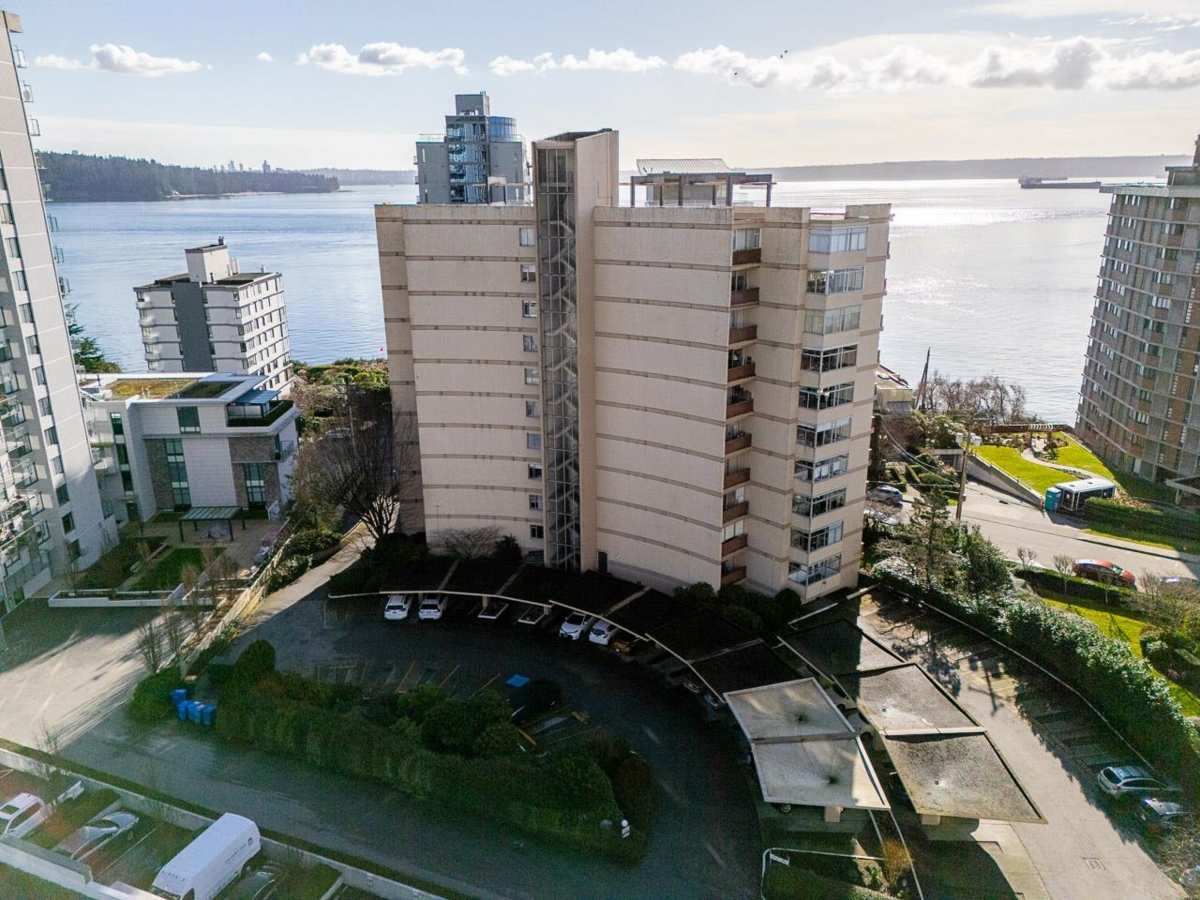 Staircase Photo of 105 2135 Argyle Avenue, West Vancouver, BC