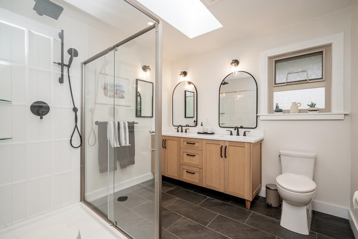 Laundry Room Photo of 5757 Timbervalley Road, Delta, BC