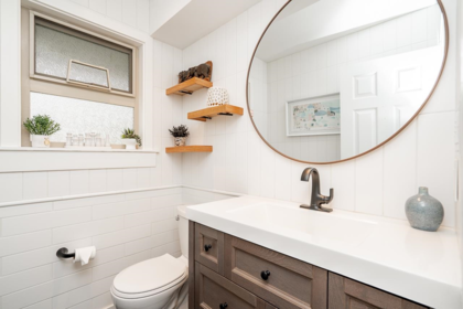 Guest Bathroom Photo of 5757 Timbervalley Road, Delta, BC