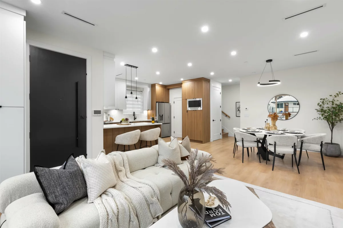 Exterior Rear Photo of 3 435 E 47th Avenue, Vancouver, BC