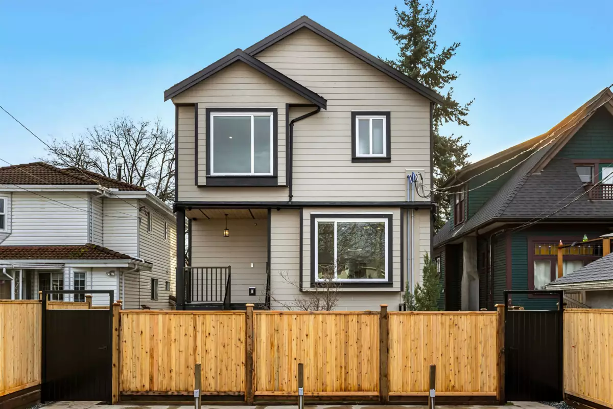 Guest Bathroom Photo of 3 435 E 47th Avenue, Vancouver, BC