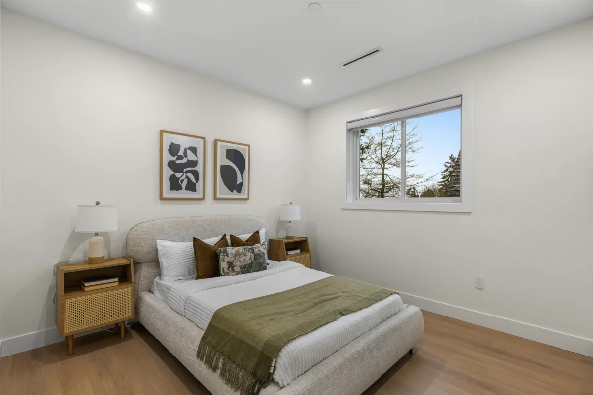 Primary Bathroom Photo of 3 435 E 47th Avenue, Vancouver, BC