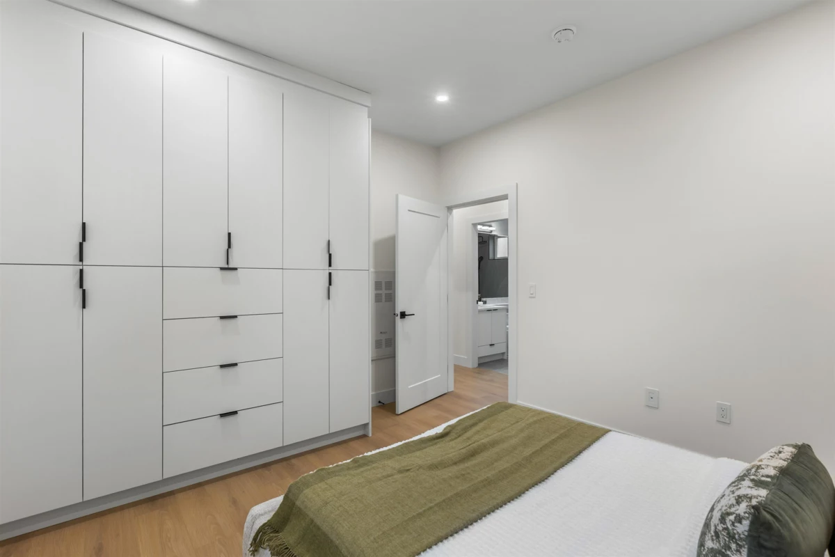 Primary Bedroom Photo of 3 435 E 47th Avenue, Vancouver, BC