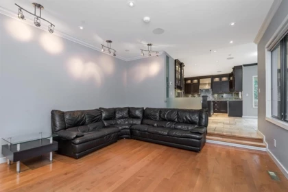 Basement Recreation Room Photo of 10420 287 Street, Maple Ridge, BC