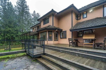 Front Yard Photo of 10420 287 Street, Maple Ridge, BC