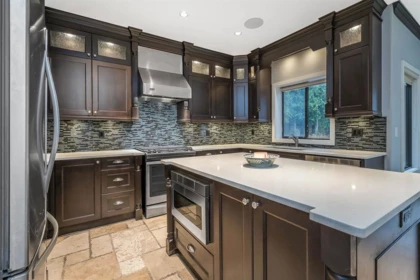 Guest Bathroom Photo of 10420 287 Street, Maple Ridge, BC