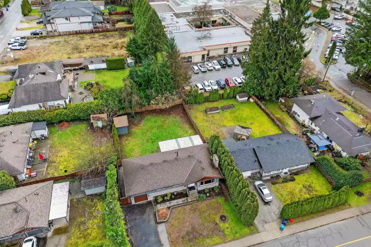 Front Yard Photo of 12106 214 Street, Maple Ridge, BC