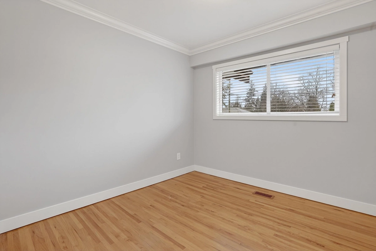 Walk-In Closet Photo of 12106 214 Street, Maple Ridge, BC