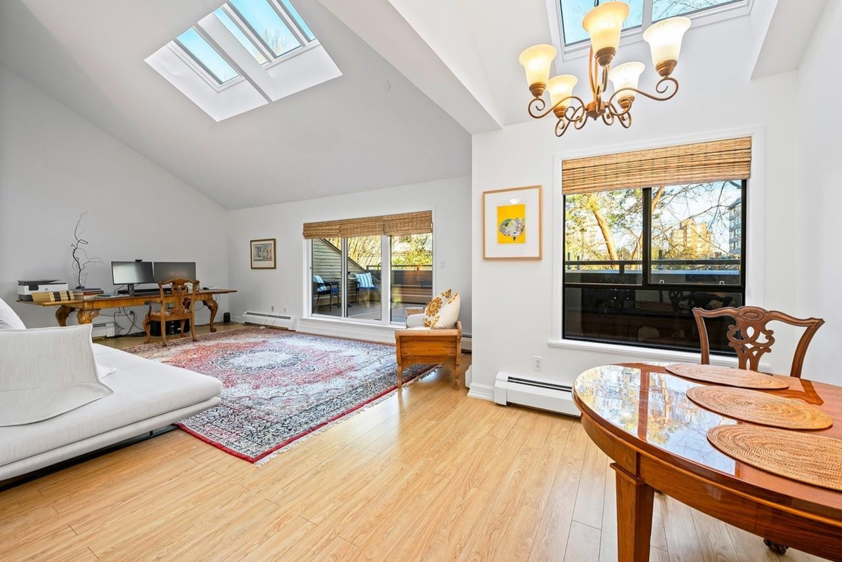 Dining Area Photo of PH2 2320 W 40th Avenue, Vancouver, BC