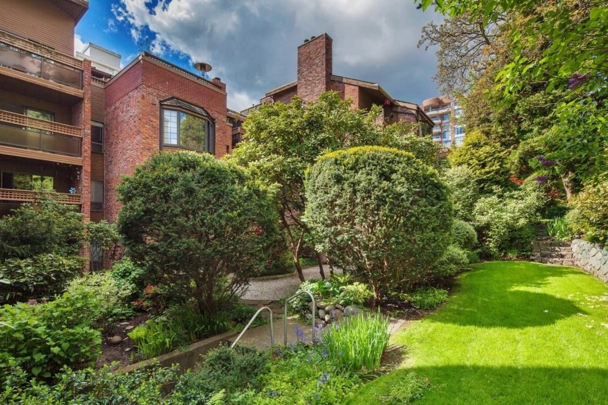 Exterior Rear Photo of PH2 2320 W 40th Avenue, Vancouver, BC