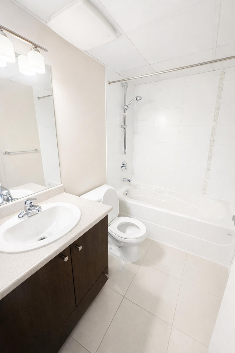 Primary Bathroom Photo of 751 4099 Stolberg Street, Richmond, BC