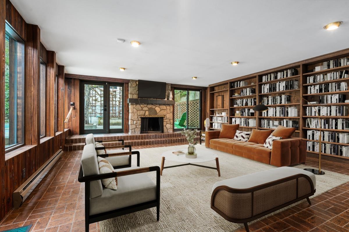 Family Room Photo of 5584 Maple Street, Vancouver, BC