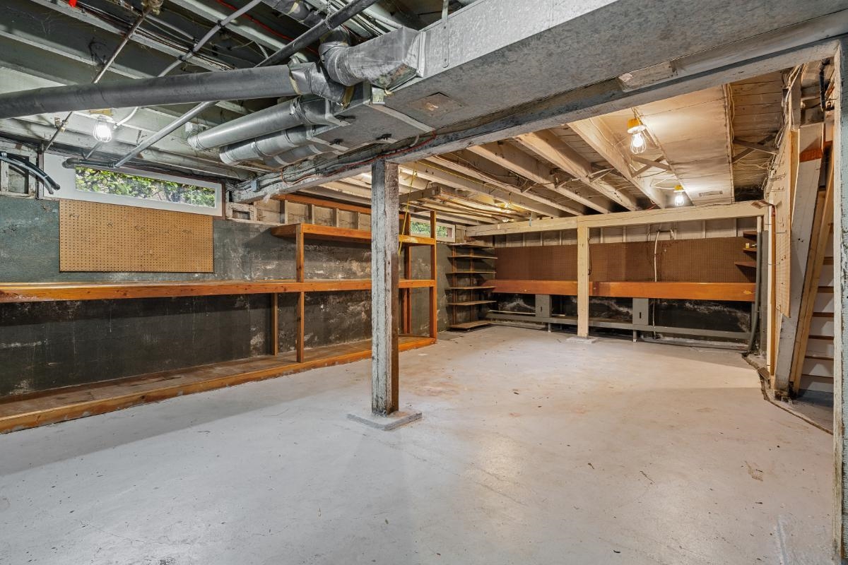 Front Yard Photo of 5584 Maple Street, Vancouver, BC