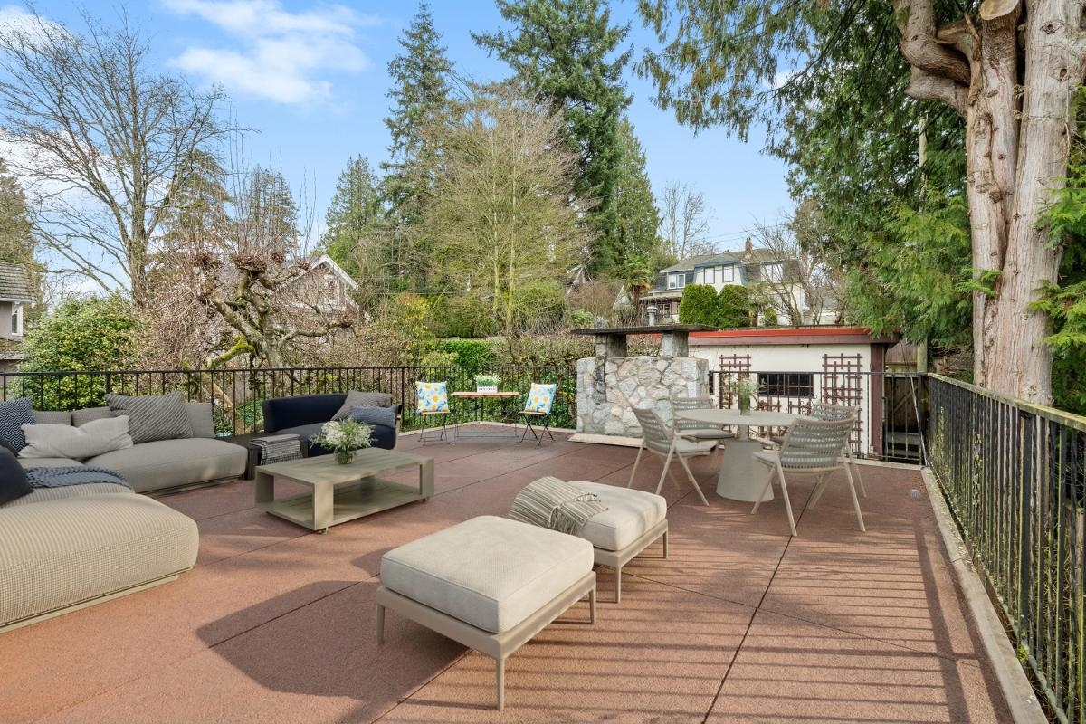 Outdoor Kitchen Photo of 5584 Maple Street, Vancouver, BC