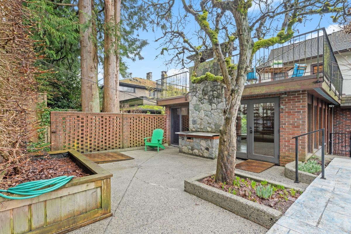 Swimming Pool Photo of 5584 Maple Street, Vancouver, BC