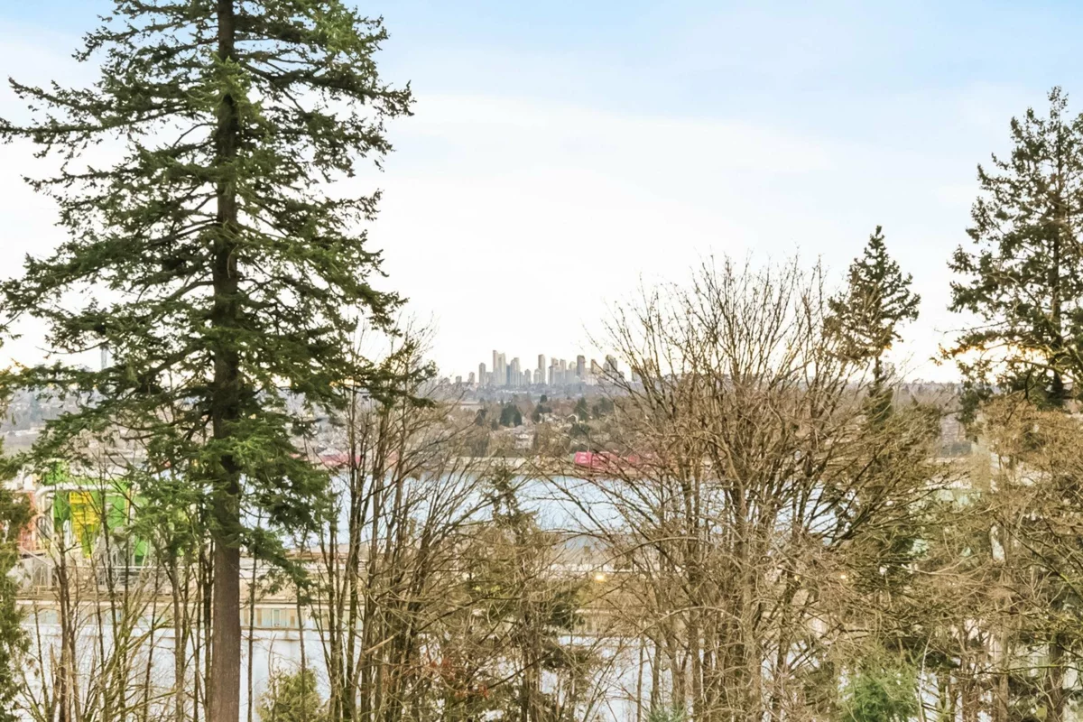 Basement Recreation Room Photo of 304 707 E 3rd Street, North Vancouver, BC