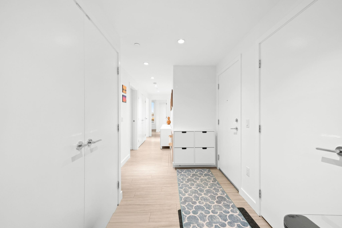 Bedroom 3 Photo of 304 707 E 3rd Street, North Vancouver, BC