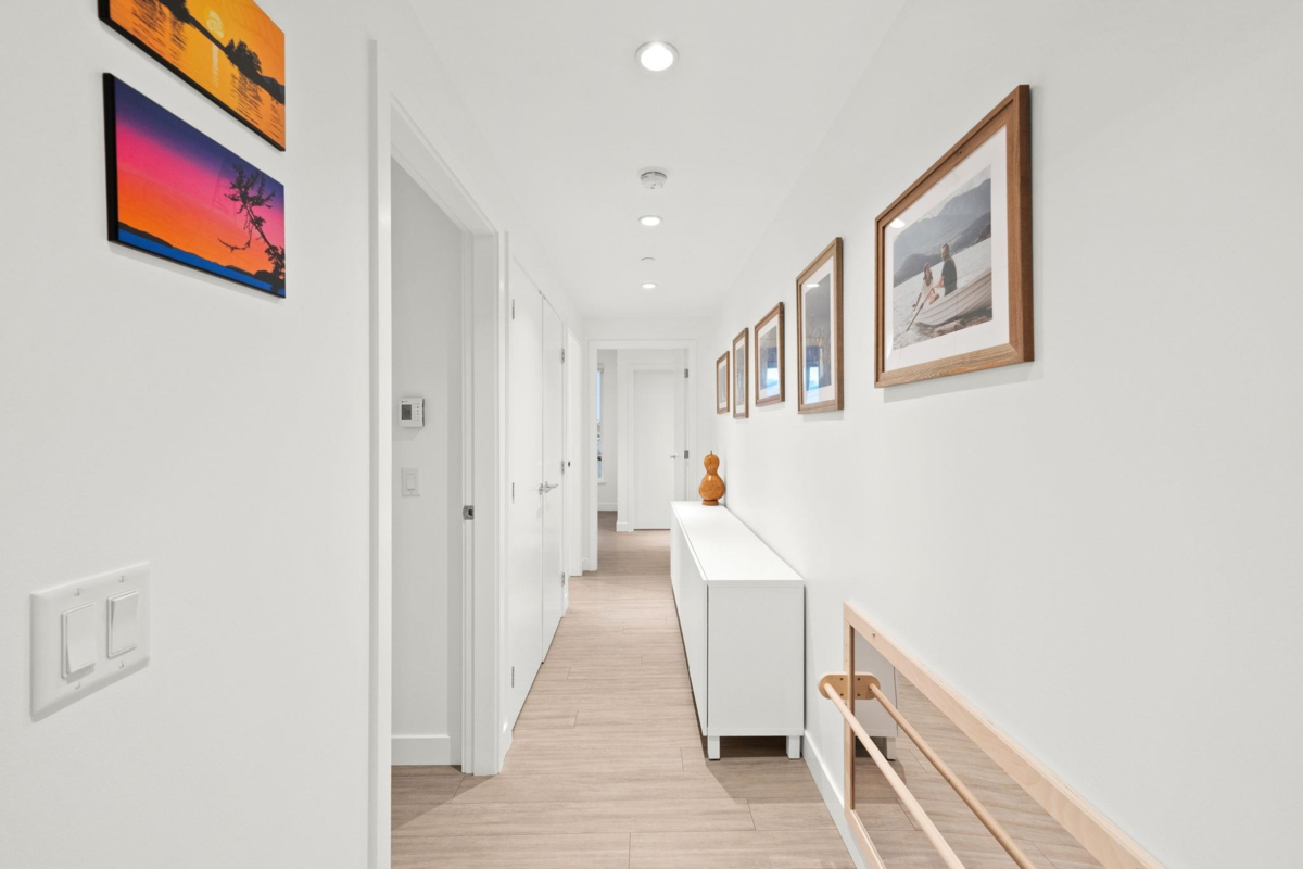 Bedroom 4 Photo of 304 707 E 3rd Street, North Vancouver, BC