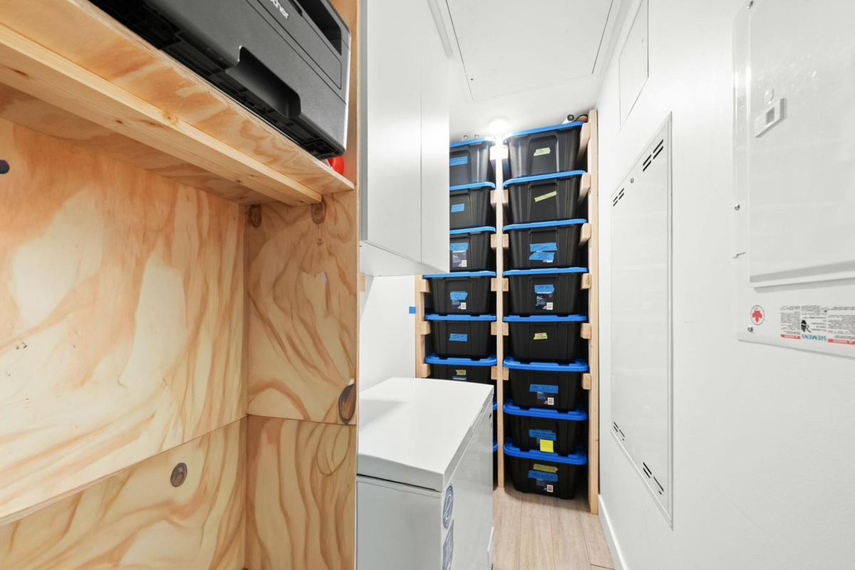 Outdoor Deck Photo of 304 707 E 3rd Street, North Vancouver, BC