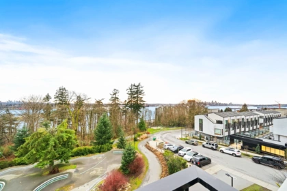 Office / Den Photo of 304 707 E 3rd Street, North Vancouver, BC