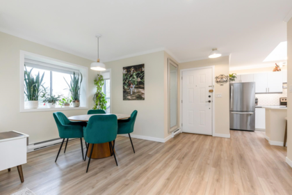 Kitchen Photo of 1206 1750 Mckenzie Road, Abbotsford, BC