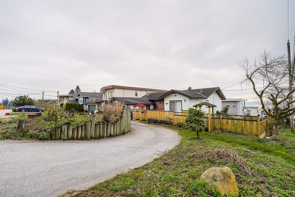 Loft / Bonus Room Photo of 15708 Cliff Avenue, White Rock, BC