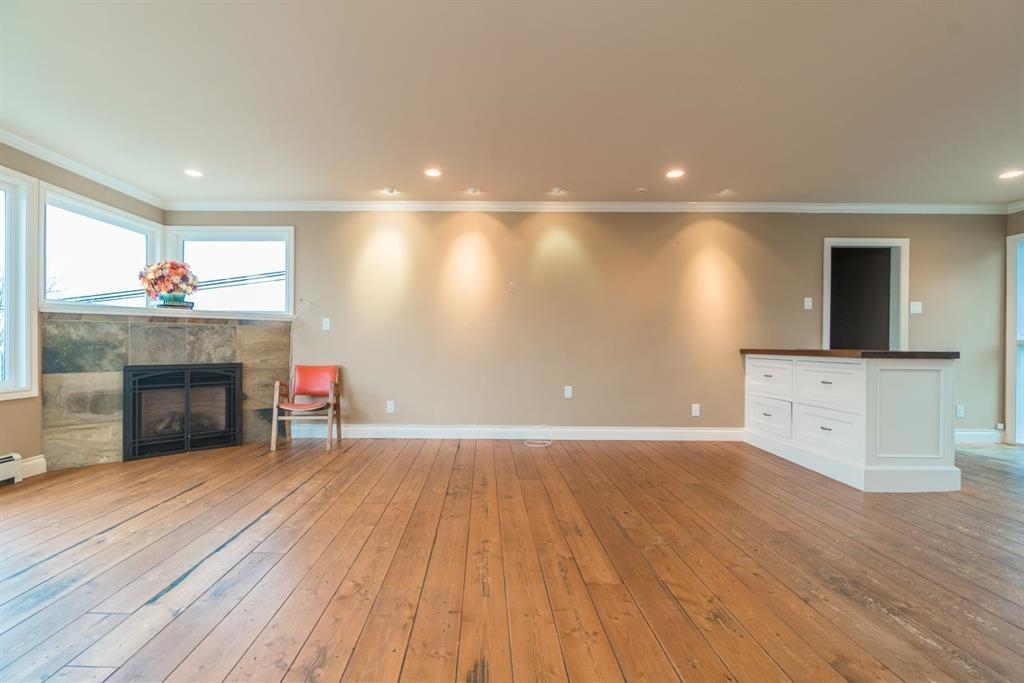 Pantry Photo of 15708 Cliff Avenue, White Rock, BC