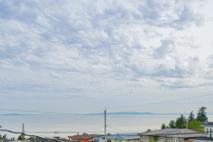 15708 Cliff Avenue, White Rock, BC, White Rock — 3 bed single family residence for sale