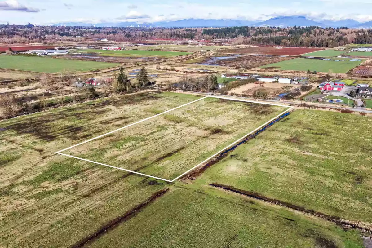 Dining Area Photo of 18074 83 Avenue, Surrey, BC