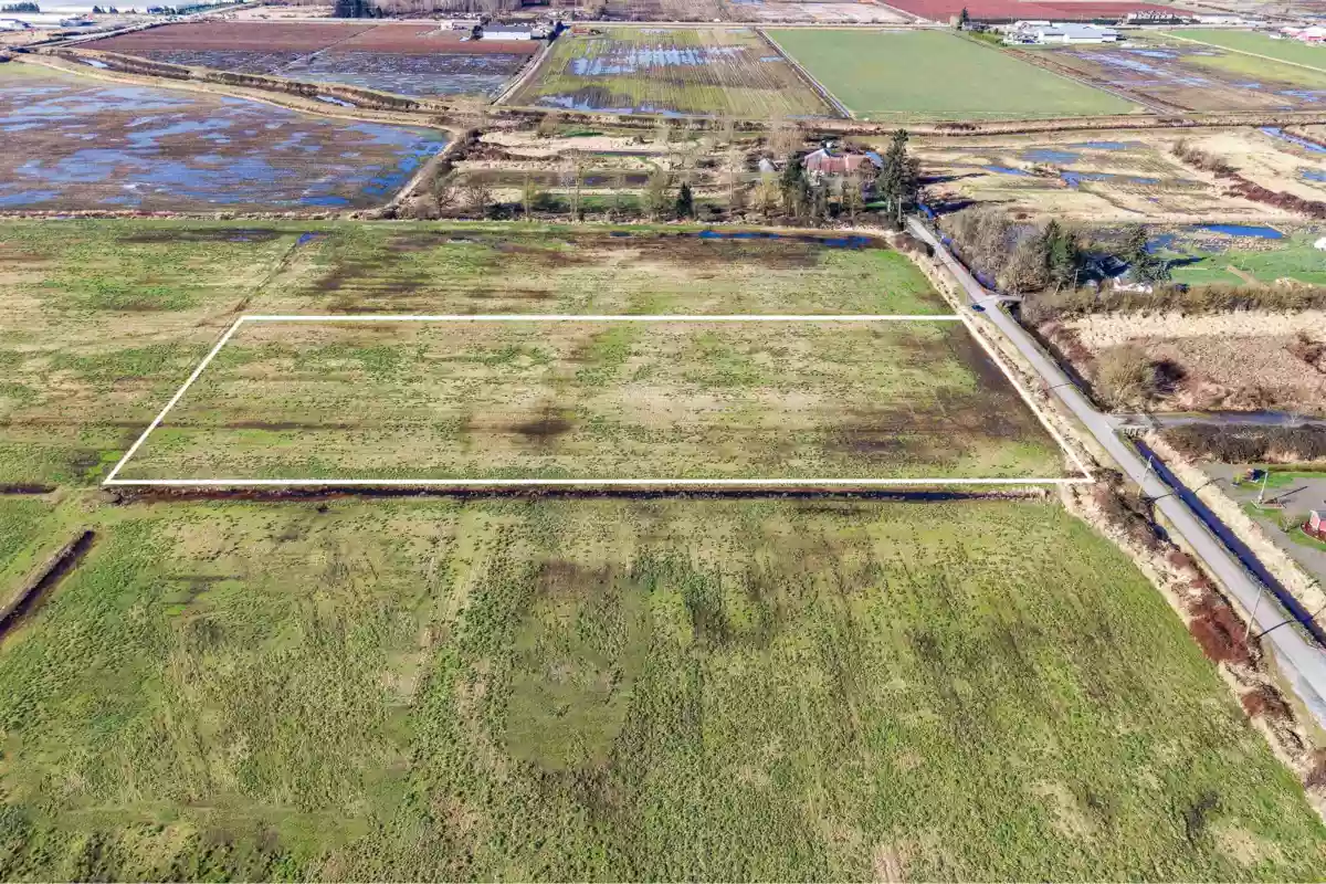 Family Room Photo of 18074 83 Avenue, Surrey, BC