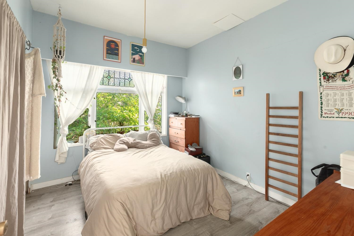 Bedroom 2 Photo of 236 W 12th Avenue, Vancouver, BC