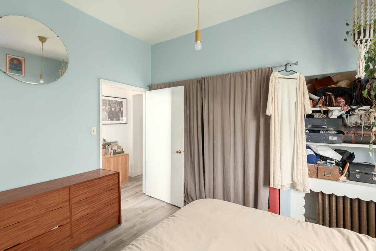 Bedroom 3 Photo of 236 W 12th Avenue, Vancouver, BC