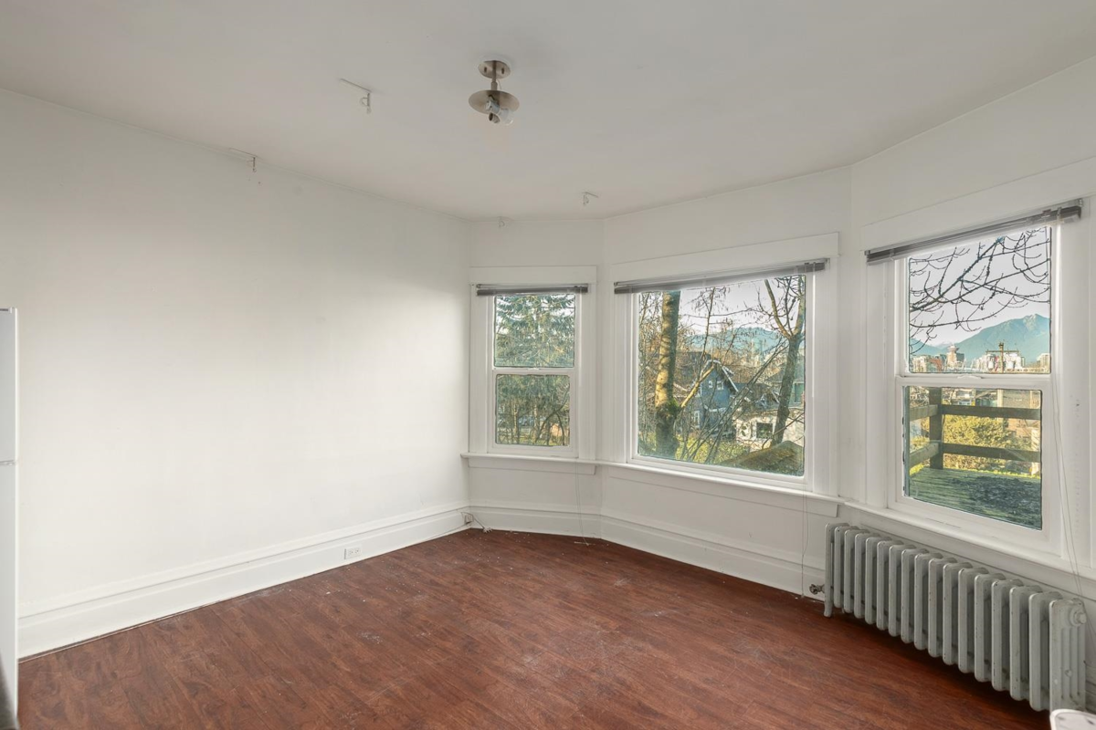 Dining Area Photo of 236 W 12th Avenue, Vancouver, BC