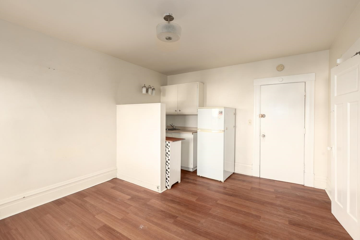 Pantry Photo of 236 W 12th Avenue, Vancouver, BC