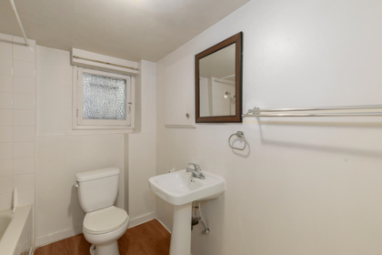 Powder Room Photo of 236 W 12th Avenue, Vancouver, BC