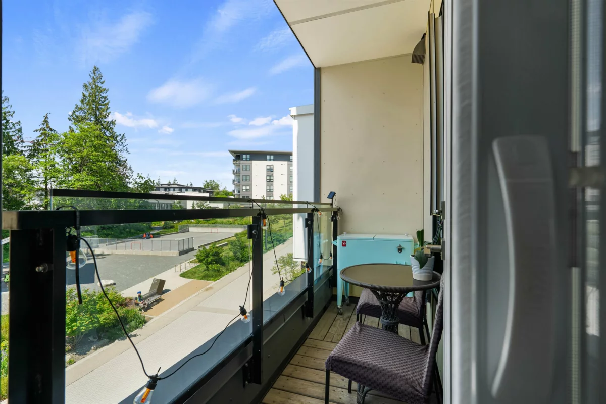Breakfast Nook Photo of 405 9350 University High Street, Burnaby, BC