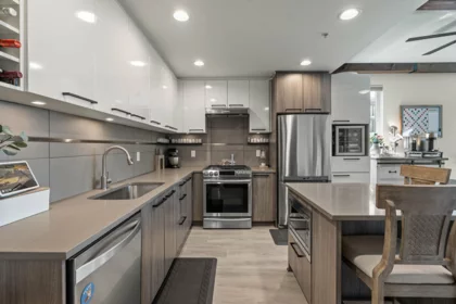 405 9350 University High Street, Burnaby, BC, Simon Fraser Univer. — 3 bed townhouse for sale