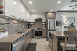 405 9350 University High Street, Burnaby, BC