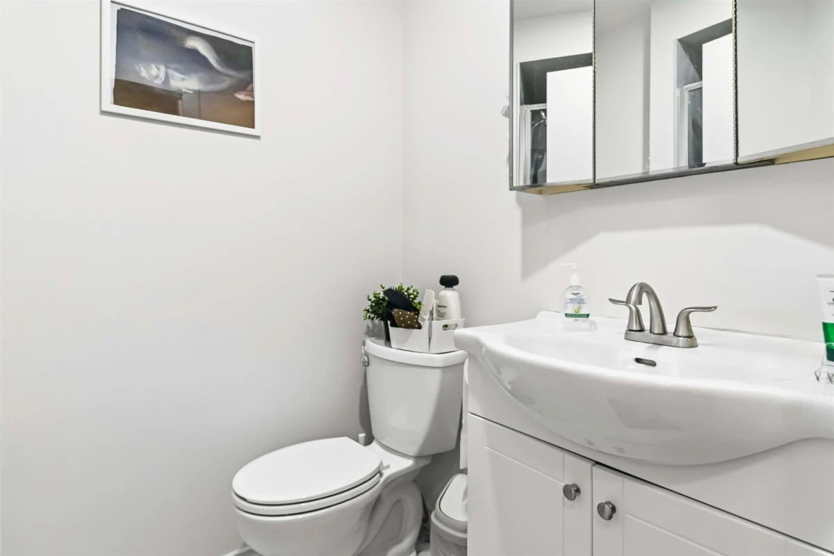 Powder Room Photo of 11286 Kingcome Avenue, Richmond, BC