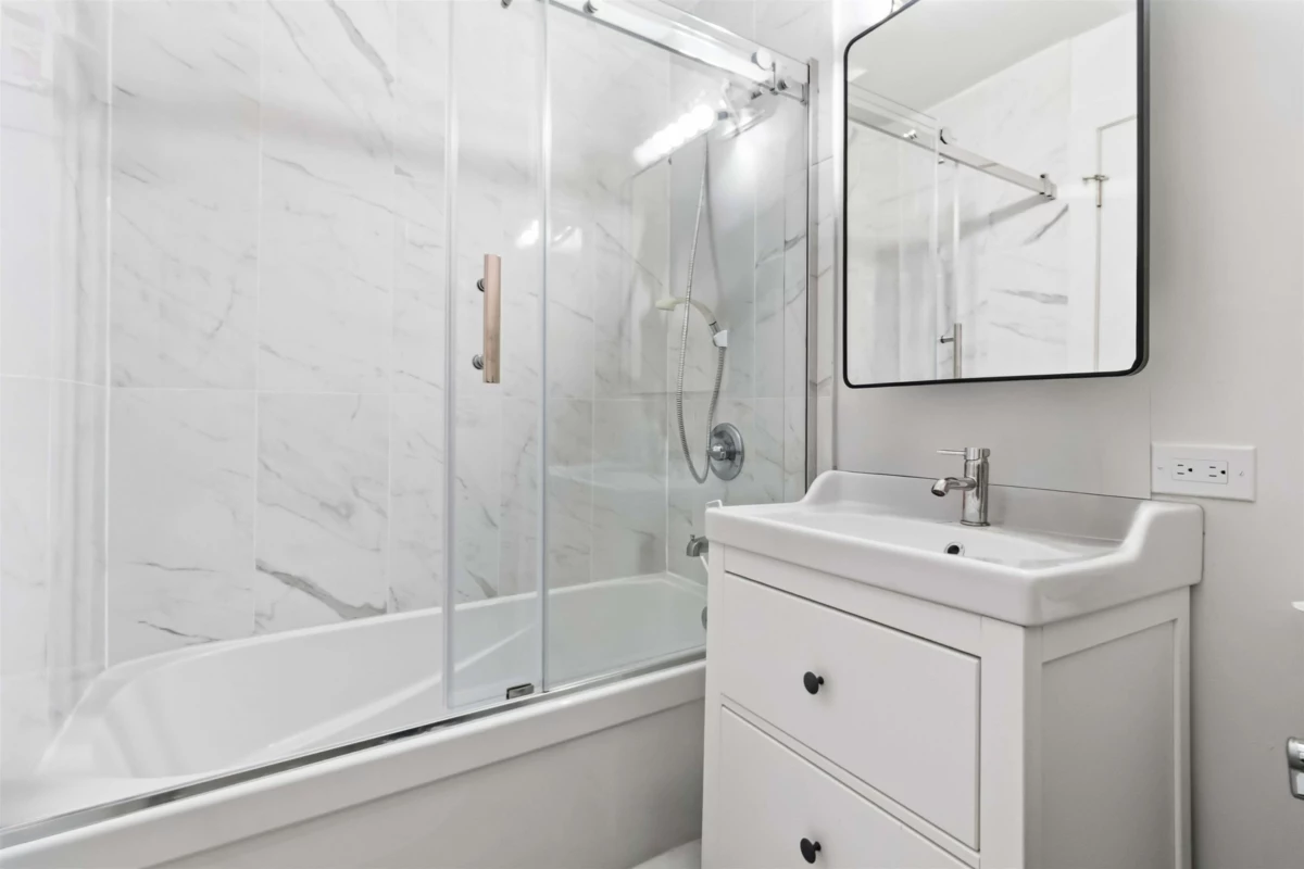 Walk-In Closet Photo of 11286 Kingcome Avenue, Richmond, BC