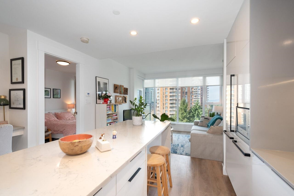 Breakfast Nook Photo of 707 4711 Hazel Street, Burnaby, BC