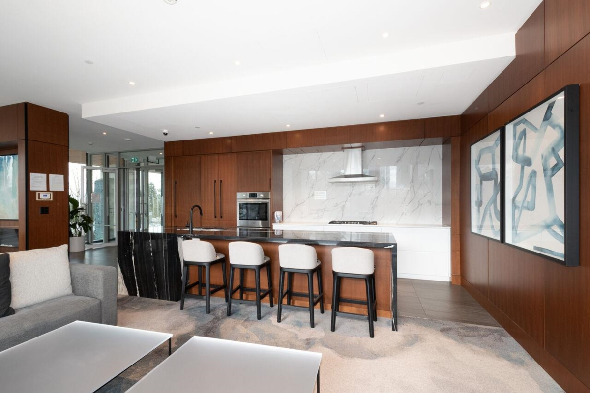 Garden / Landscaping Photo of 707 4711 Hazel Street, Burnaby, BC