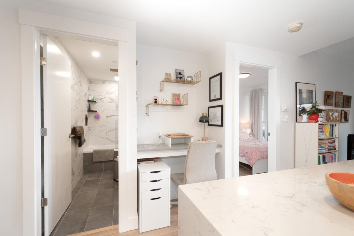 Mudroom Photo of 707 4711 Hazel Street, Burnaby, BC