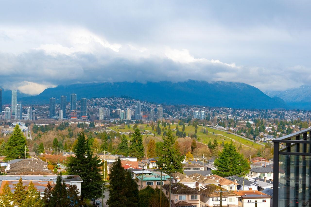 Powder Room Photo of 707 4711 Hazel Street, Burnaby, BC