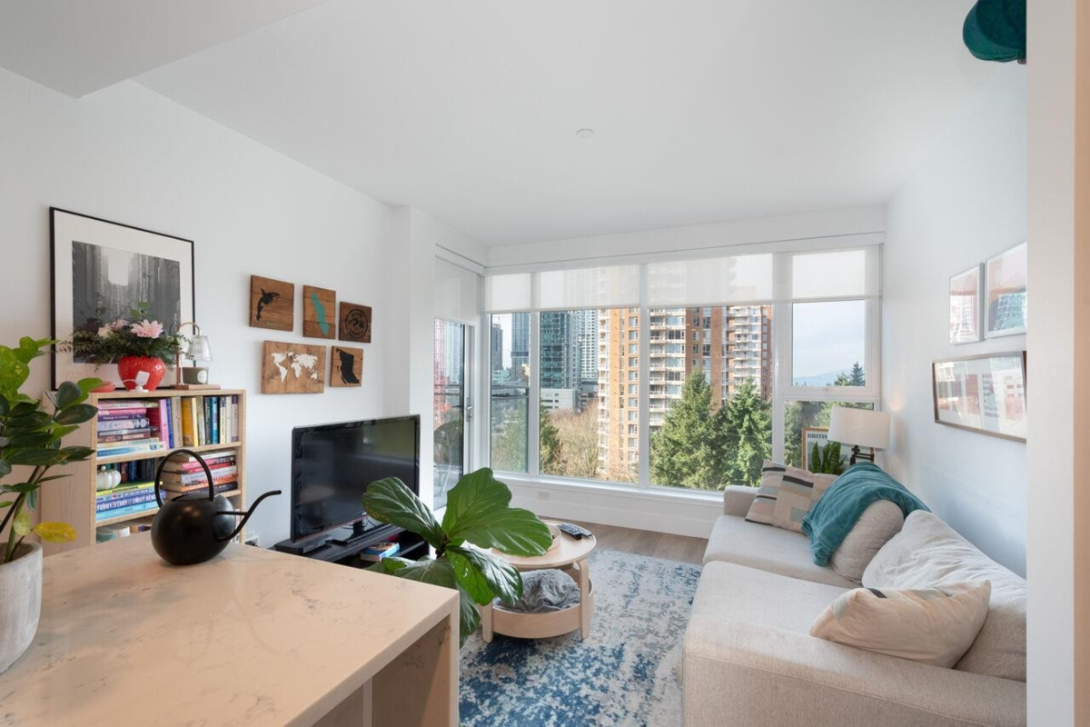 Primary Bathroom Photo of 707 4711 Hazel Street, Burnaby, BC